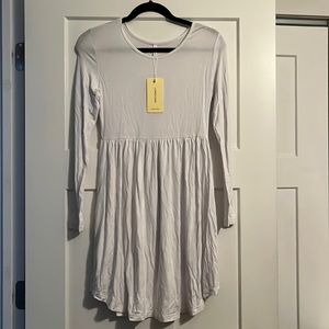 White long sleeve dress